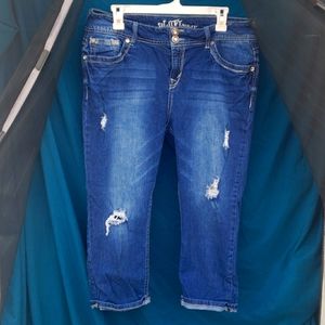 Wallflower jeans capris size 17